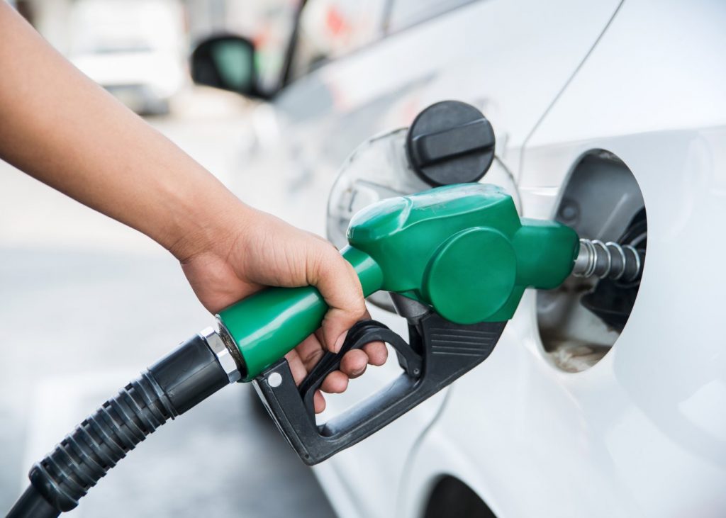 meter gasolina