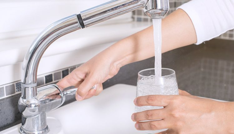beber agua da toneira faz mal facilita consul