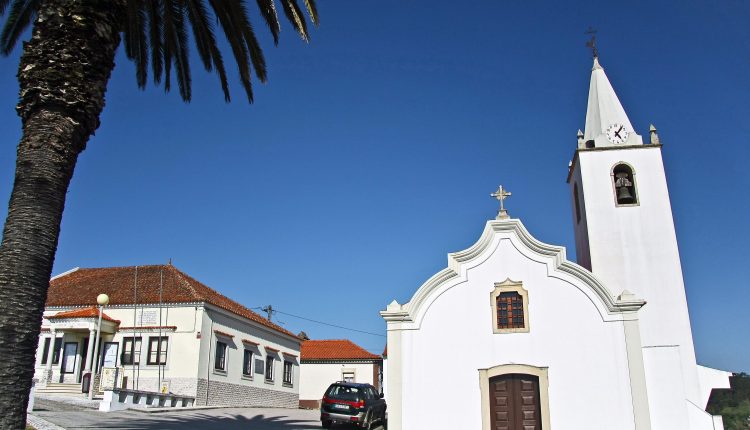 Igreja Matriz de Junceira Portugal 14405677173