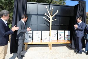 Inauguracao Exposicao 50 Anos Jornal Expresso Jardim da Liberdade 074 min
