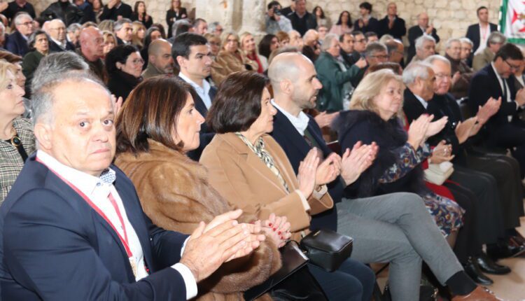 Município de Santarém condecorou 25 personalidades