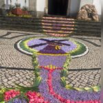 Olalhas mostra arte na decoração das ruas para o culto do Senhor dos Passos