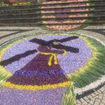 Olalhas mostra arte na decoração das ruas para o culto do Senhor dos Passos