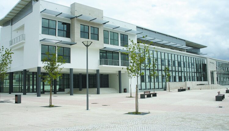 Câmara de Ourém abre concurso para 21 postos de trabalho