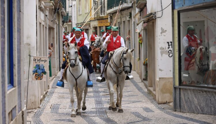 Desfile de campinos em Santarém no dia de abertura da Feira Nacional de Agricultura
