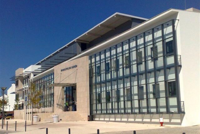 Câmara de Ourém abriu 14 concursos para recrutamento