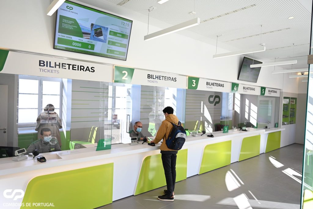 Funcionários das bilheteiras da CP, no Entroncamento, em greve parcial a partir do dia 27 de agosto