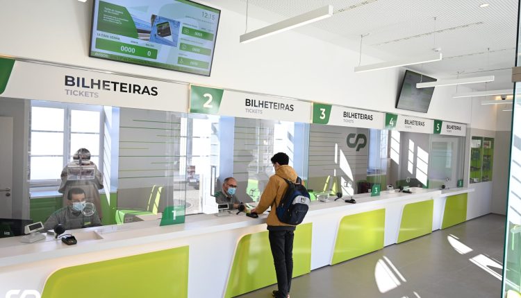 Funcionários das bilheteiras da CP, no Entroncamento, em greve parcial a partir do dia 27 de agosto