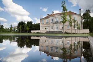 Quinta da Alorna reforça aposta no enoturismo com nova sala de eventos