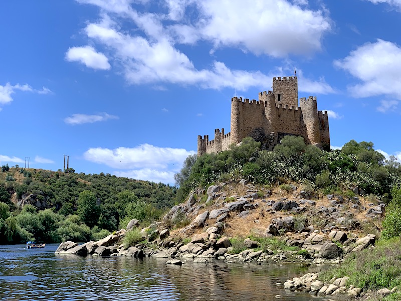 castelo de almourol portugal