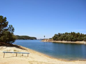 Câmara de Tomar acorda solução para acesso da população à praia fluvial de Alverangel