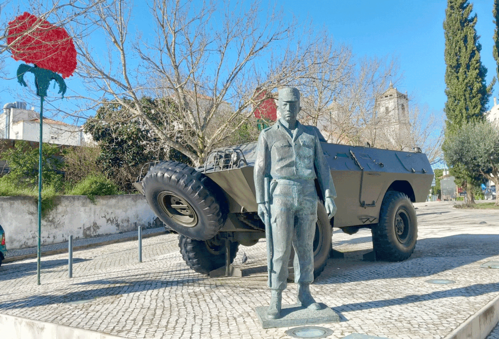 "Cravos para Salgueiro Maia" cerimónia no dia 25 de Abril em Santarém