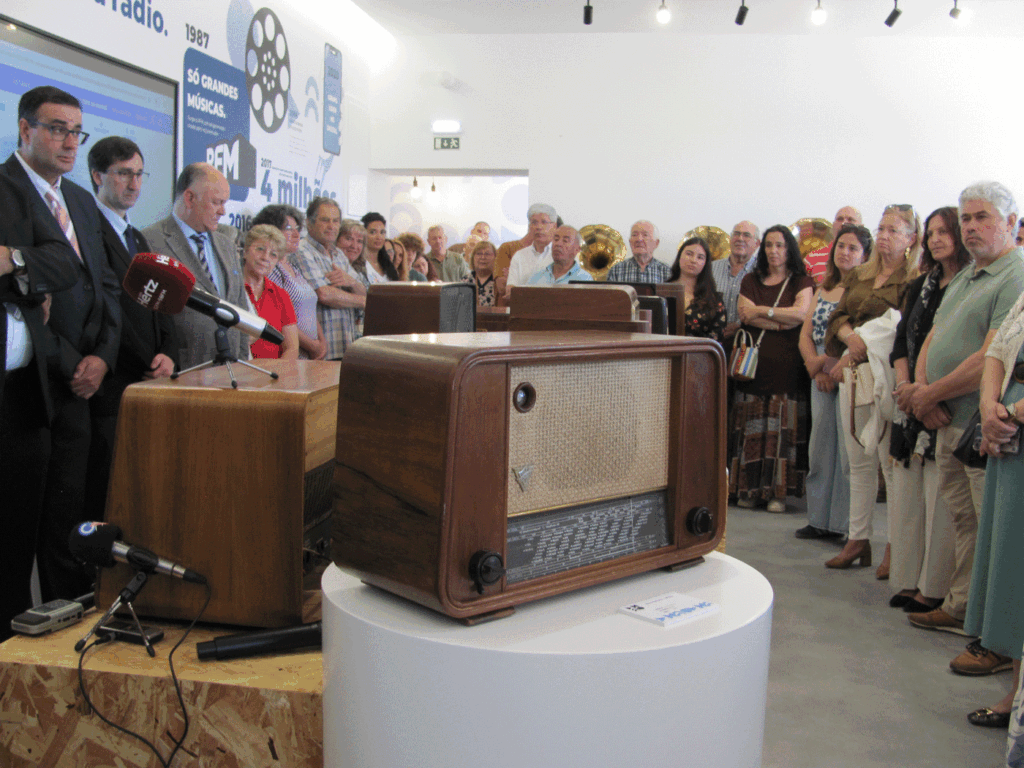 Linhaceira inaugura museu e coloca-se na vanguarda da história da rádio