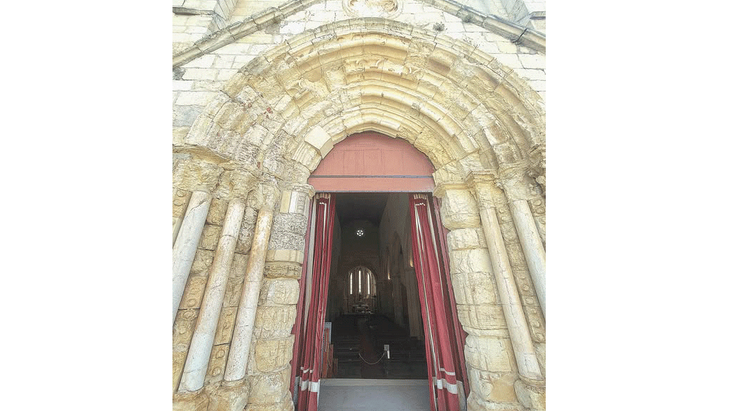 Pórtico da Igreja de Santa Maria dos Olivais vai ser intervencionado
