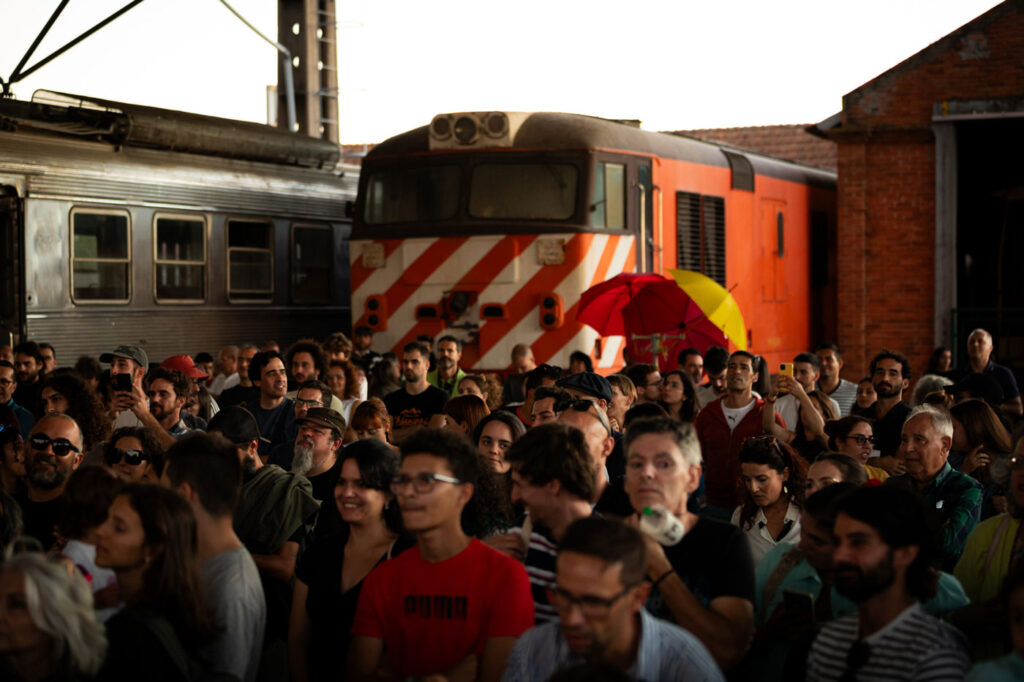 Festival Vapor apresenta espetáculos de rua, cinema e projetos com a comunidade