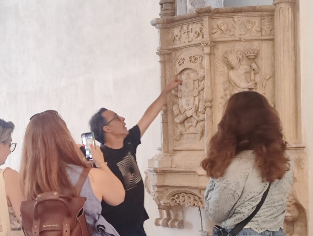 Alunos de várias nacionalidades participam em curso de conservação e restauro no Convento de Cristo