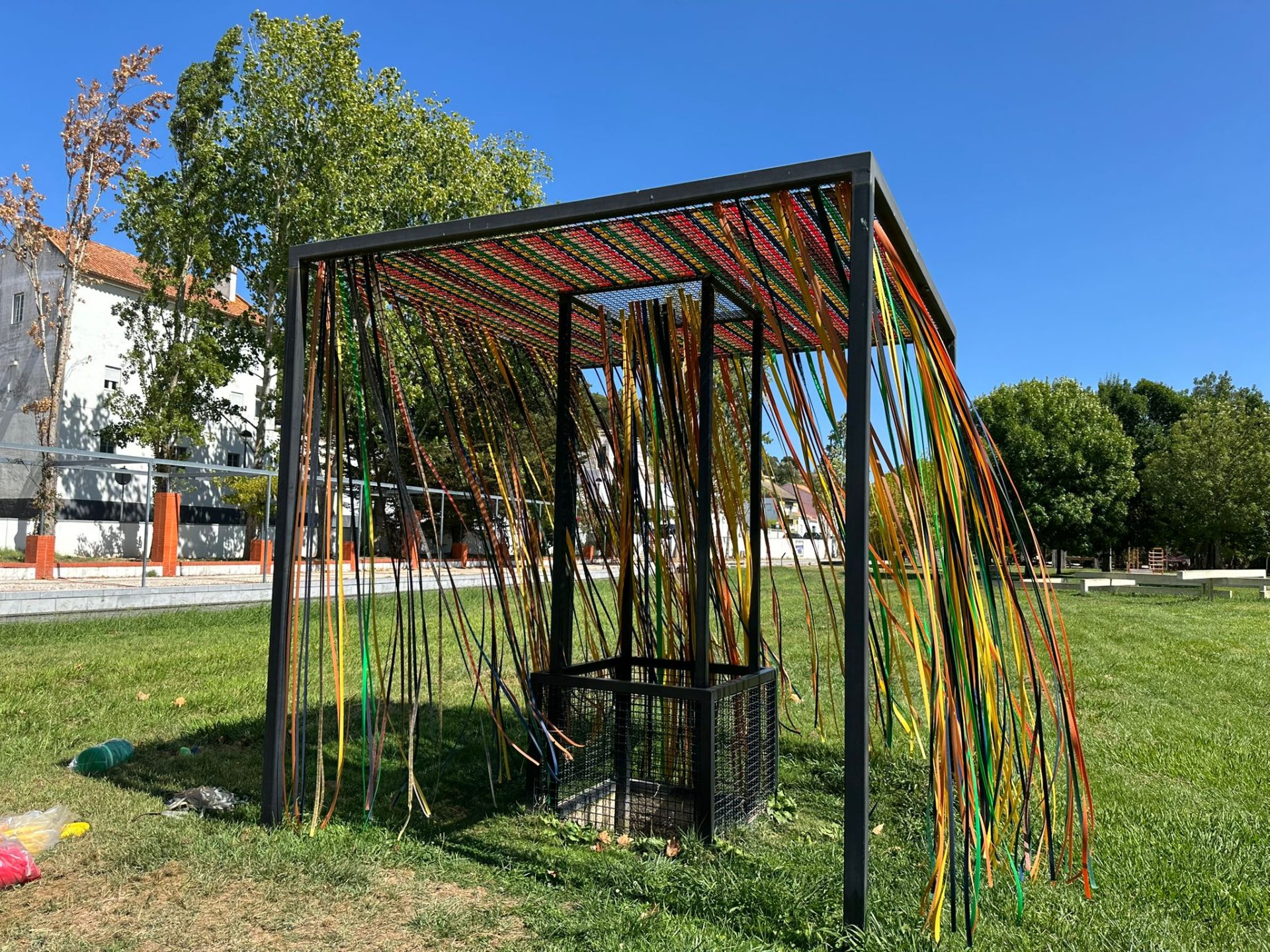 Vandalizaram esculturas no parque de esculturas contemporâneas da Barquinha