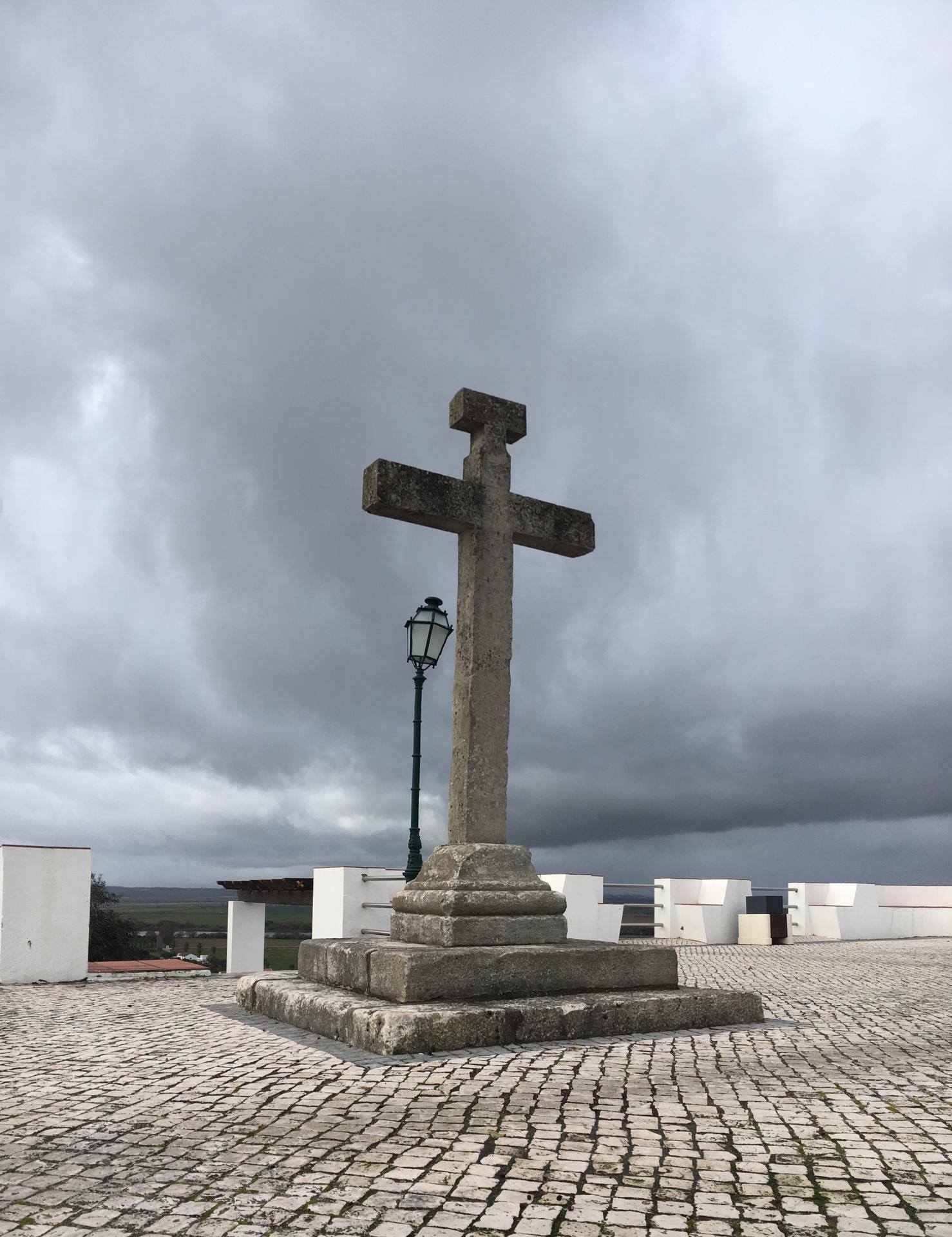 1.º lugar 2.º Escalão Francisco Jesus “Sozinhos no meio da tempestade Ele veio para nos salvar” 1