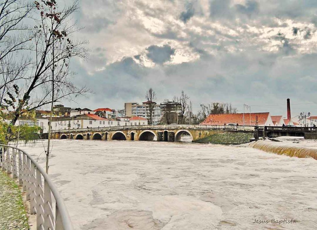 BE propõe medidas urgentes para a despoluição do rio Nabão