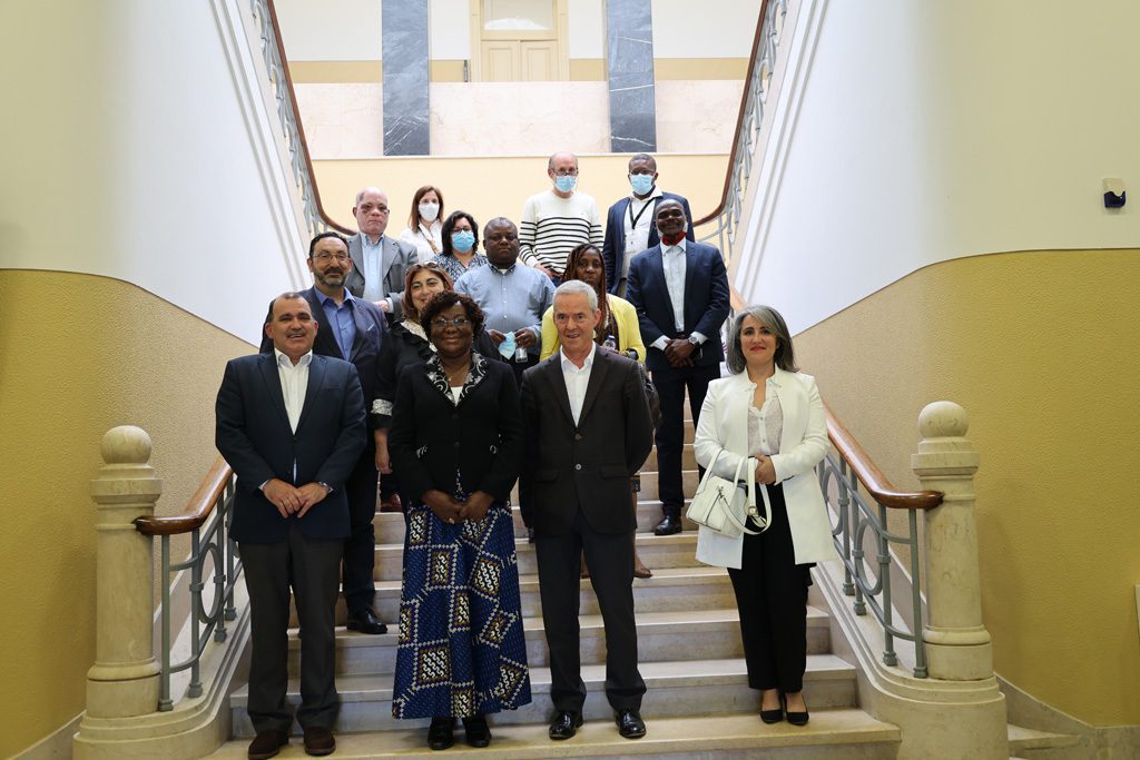 Presidente da Câmara recebeu visita de antiga Primeira-Ministra de São Tomé e Príncipe