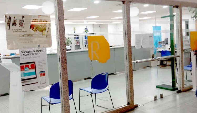 Conservatória do Registo Civil em Tomar a funcionar só com uma funcionária