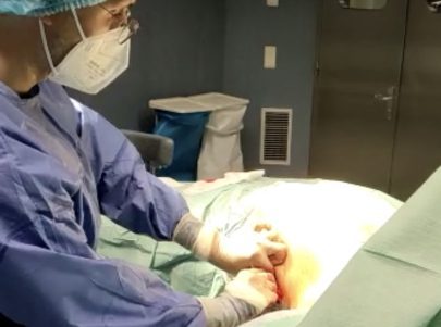 CHMT implanta pela primeira vez cardioversor-desfibrilhador subcutâneo