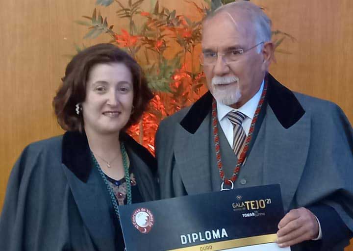 Vinho Branco, colheita de 2019, do Solar dos Loendros distinguido com Medalha de Ouro
