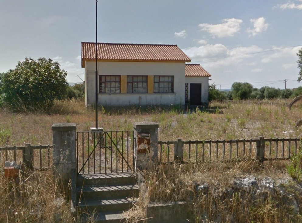 Câmara de Tomar vai vender 3 antigas escolas primárias em hasta pública