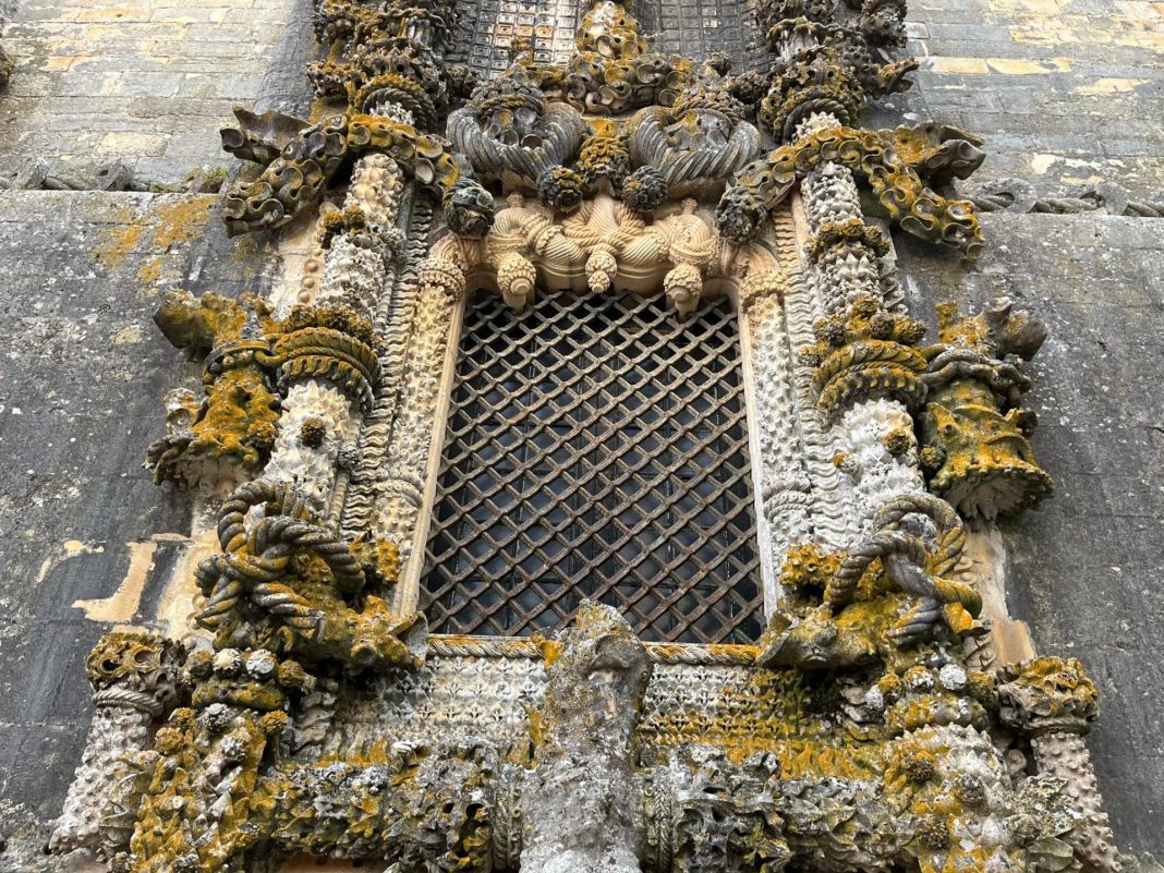 Equipa de Tomar da empresa 44Engenharia vai fiscalizar obras de conservação e restauro da Janela do Capítulo e Charola