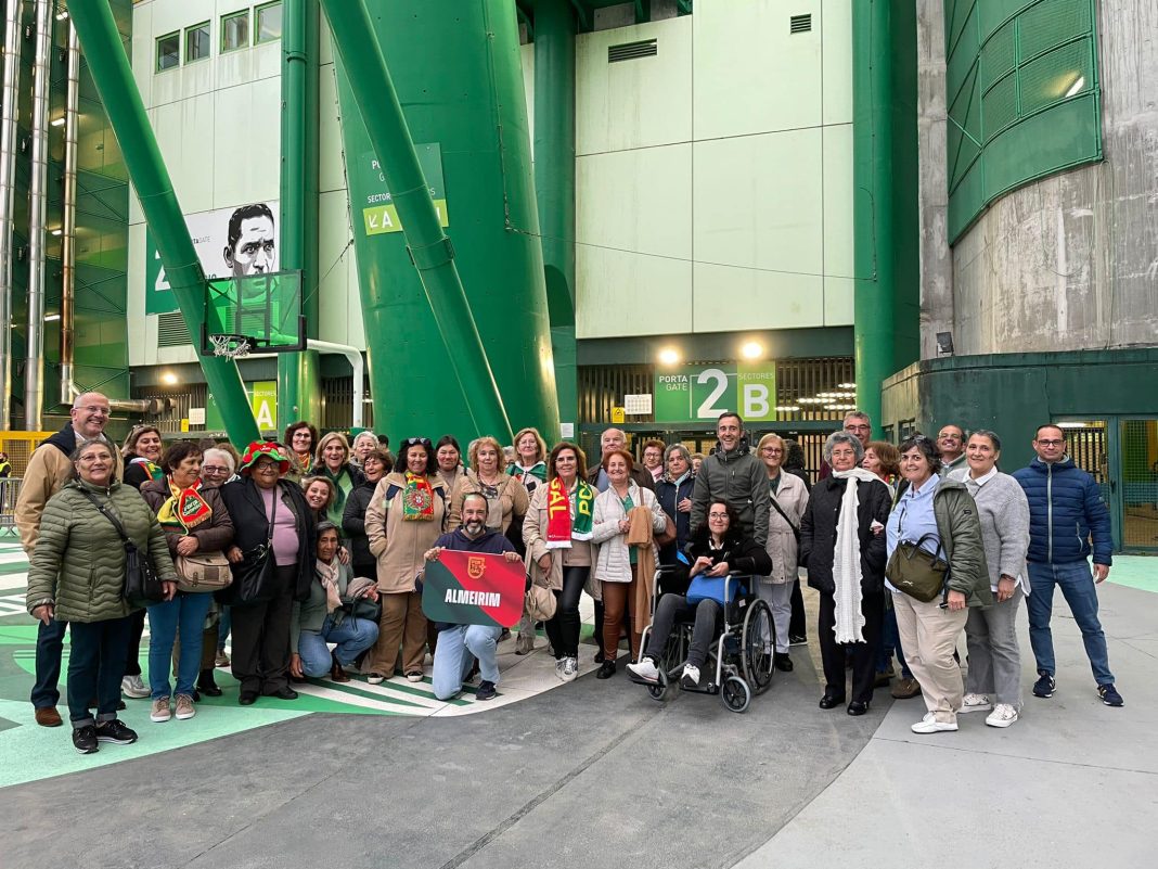 Almeirim: Alunos do Desporto Sénior foram a Alvalade ver o jogo da seleção