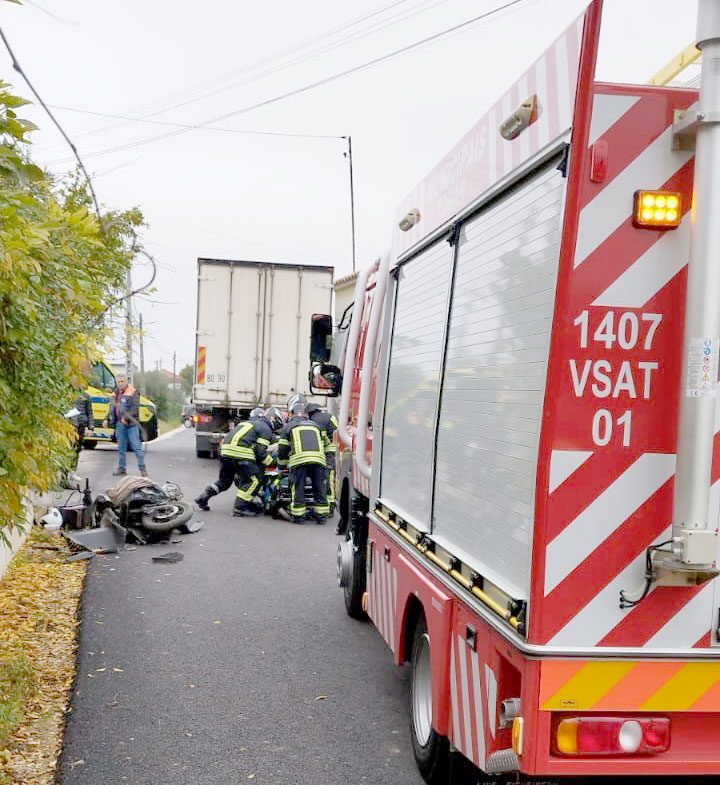 Colisão entre motociclo e pesado de mercadorias provoca um ferido em Delongo