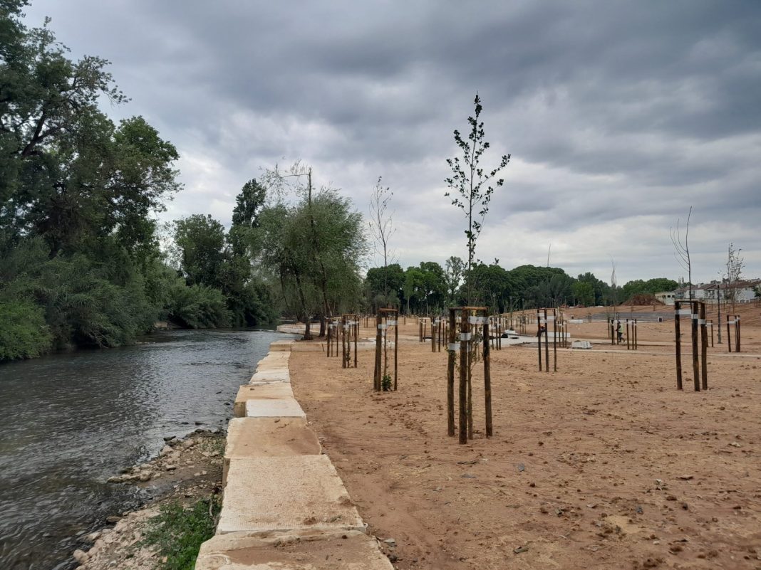 Ministra do Ambiente e Energia visita Flecheiro após obras de requalificação