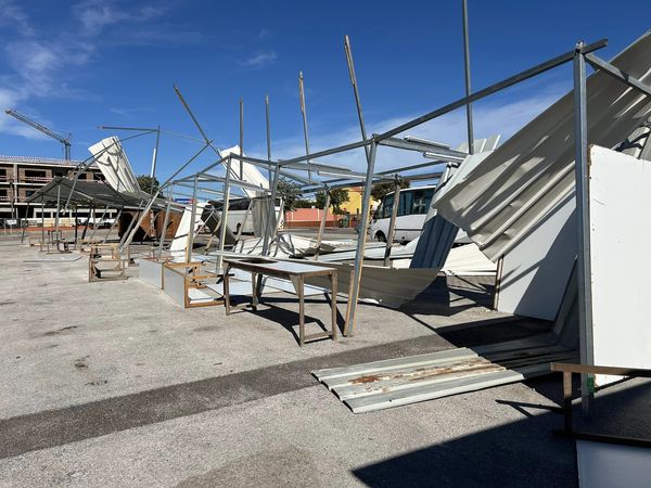 Almeirim: Fenómeno de vento forte destrói estruturas do Festival da Sopa da Pedra