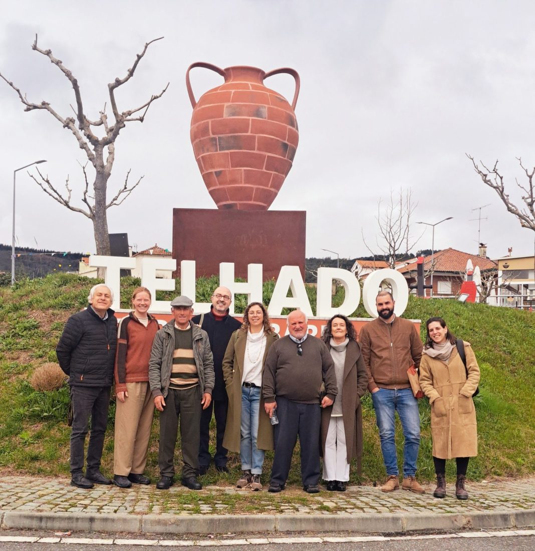 Antiga Escola da Charneca da Peralva pode vir acolher espaço de Cerâmica e Museu