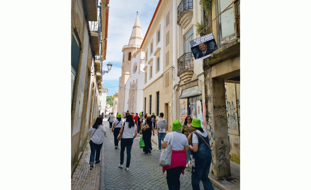 Passeio Sénior de Albergaria-a-Velha traz a Tomar 1400 visitantes