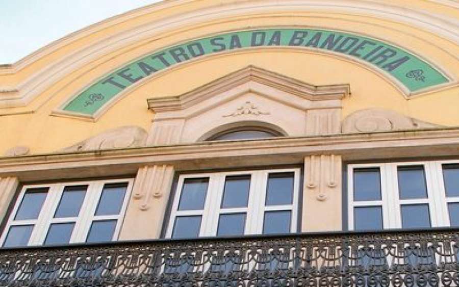 519cb84dfa56f4e64bd73c0393e49890 XL