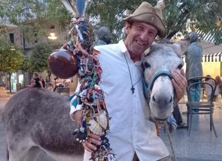 Peregrino “mais famoso do mundo” a caminho de Fátima