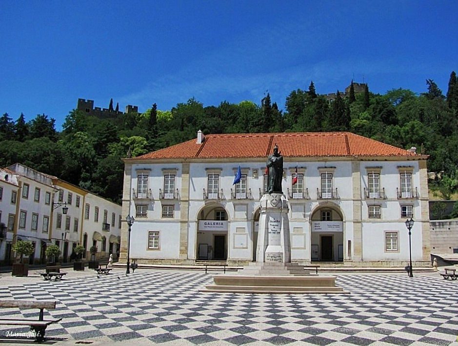 Câmara de Tomar reúne dia 30 de setembro