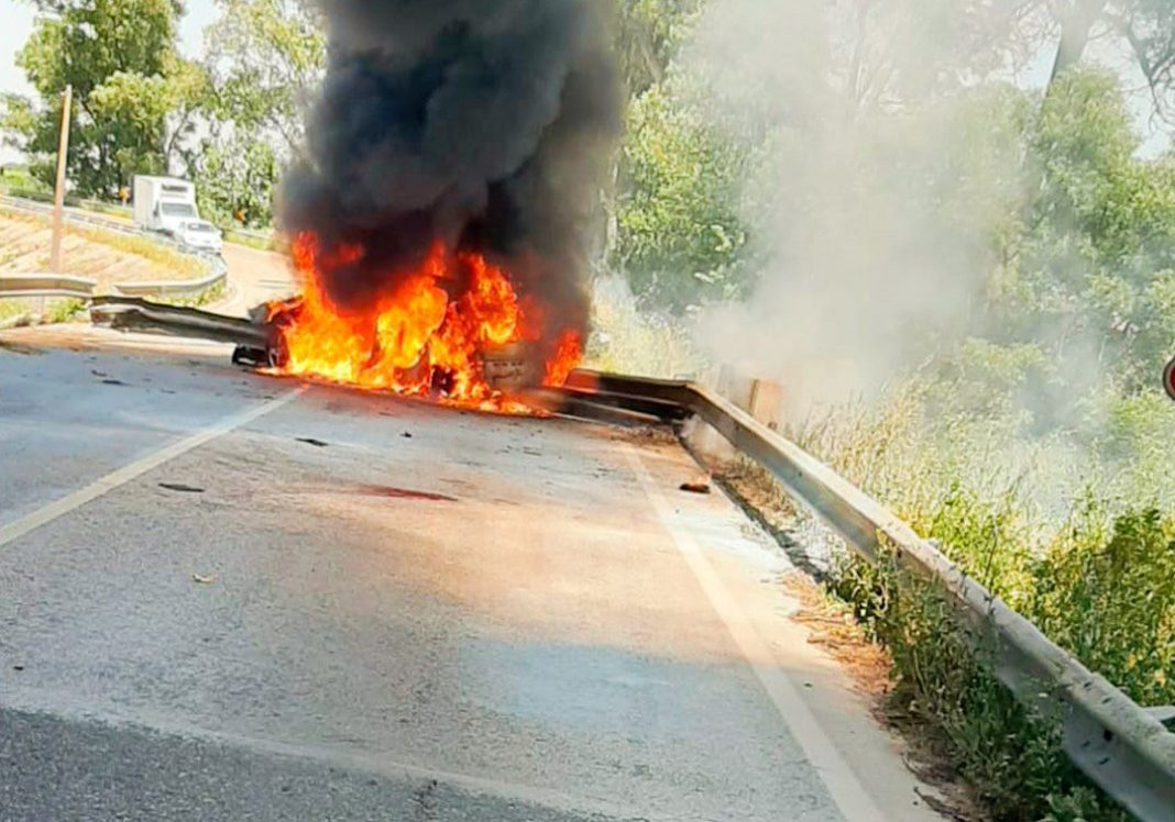 Militar da GNR salva vida a condutor de veículo em chamas