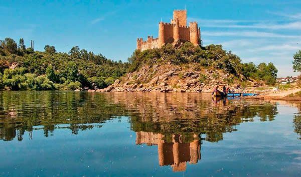 Quer conhecer o Castelo de Almourol?
