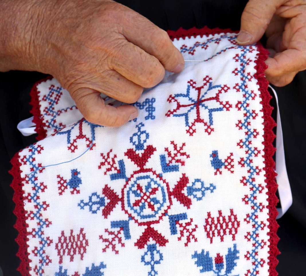 Bordados da Glória do Ribatejo como património imaterial em consulta pública