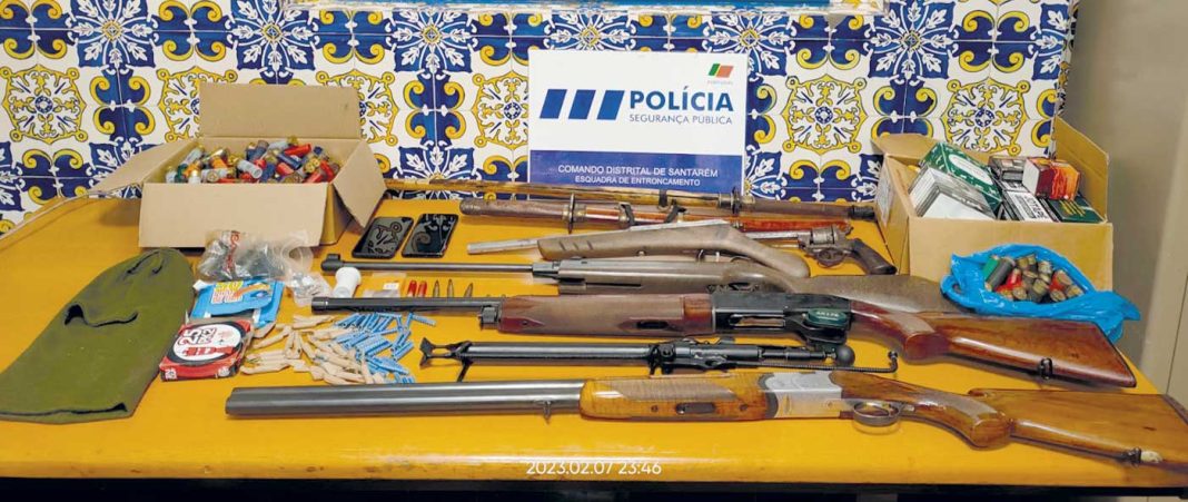 PSP apreende armas proibidas no Entroncamento