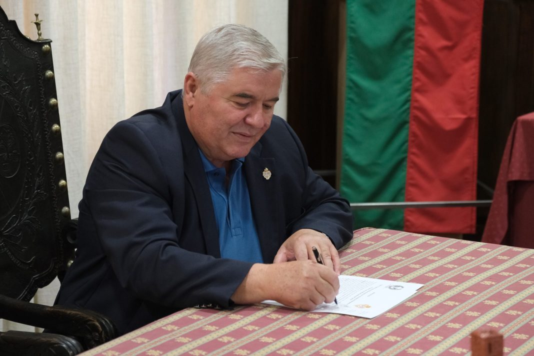 Protocolo histórico assinado entre as Misericórdias de V. N. da Barquinha e Tomar para construção de Unidade de Cuidados Continuados na Atalaia