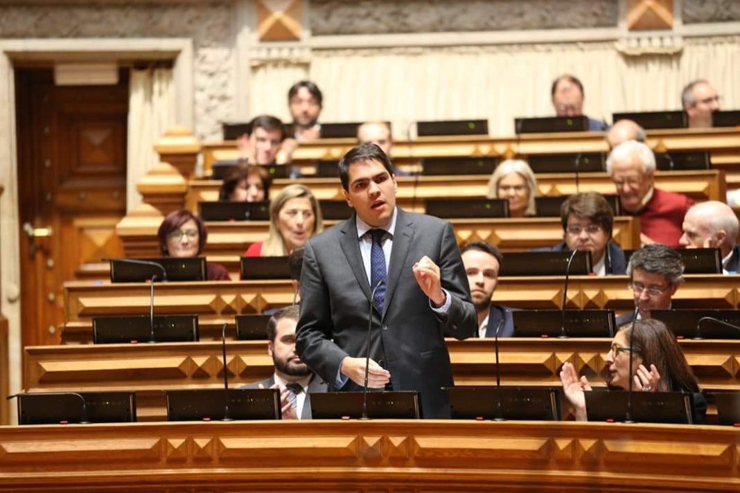 Deputado Hugo Costa intervém em Plenário no debate sobre Transição Digital