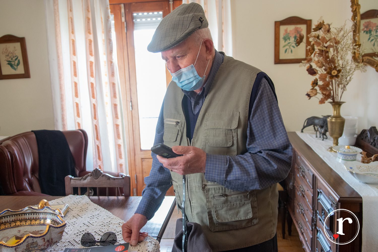 Equipamentos de teleassistencia 21 Equipamentos de teleassistencia 21