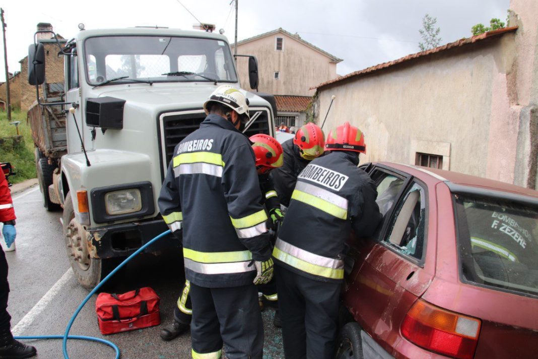 Ferreira do Zêzere testa capacidade de resposta num acidente na EN 110