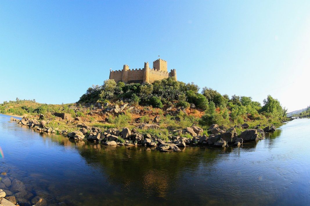 Construção de novo açude ameaça património de Constância e Castelo de Almourol