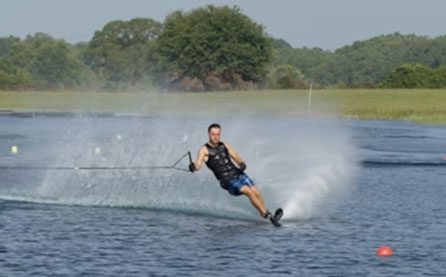 Um dos mais importantes skiadores, Robert Hazelwood esteve no Castelo do Bode