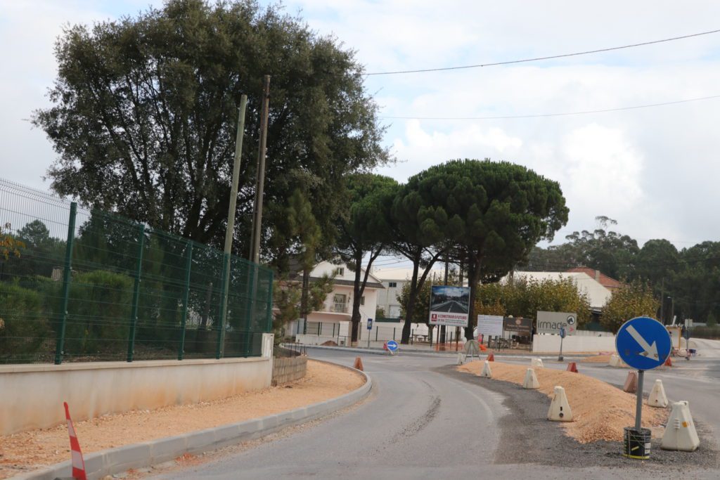 Avança a bom ritmo obra de requalificação da ligação do IC9 à zona industrial de Ourém