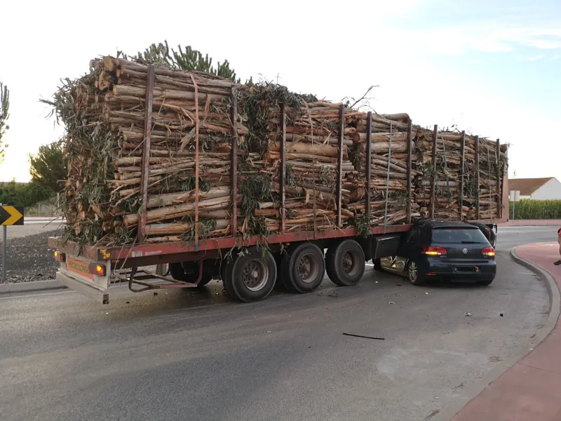 Acidente aparatoso provoca um ferido em Almeirim